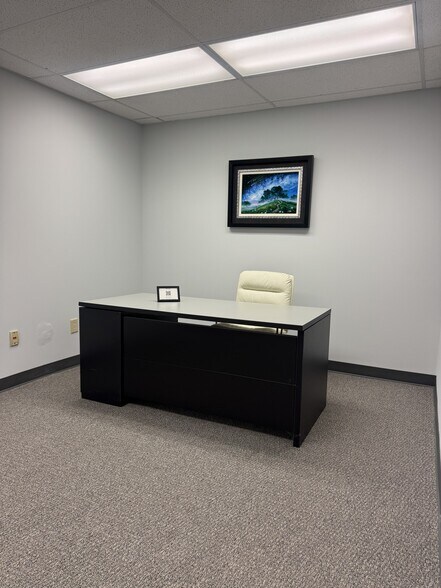 More Photos Of 600 Lorna Sq, Birmingham Coworking Space
