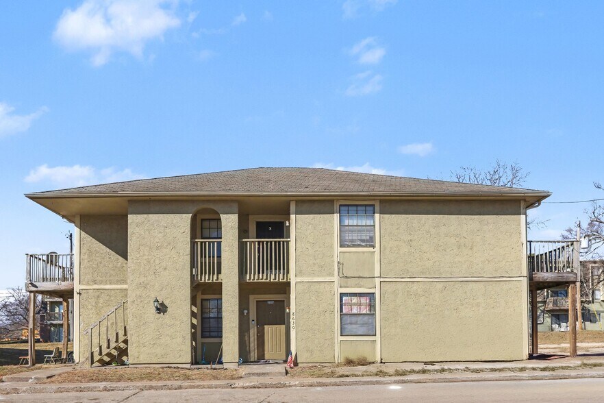 More Photos Of 8622-8630 Lane Ave, Raytown Apartments For Sale