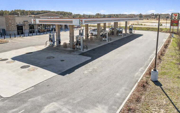 More Photos Of 28490 Naylor Mill Rd, Salisbury Service Station For Sale