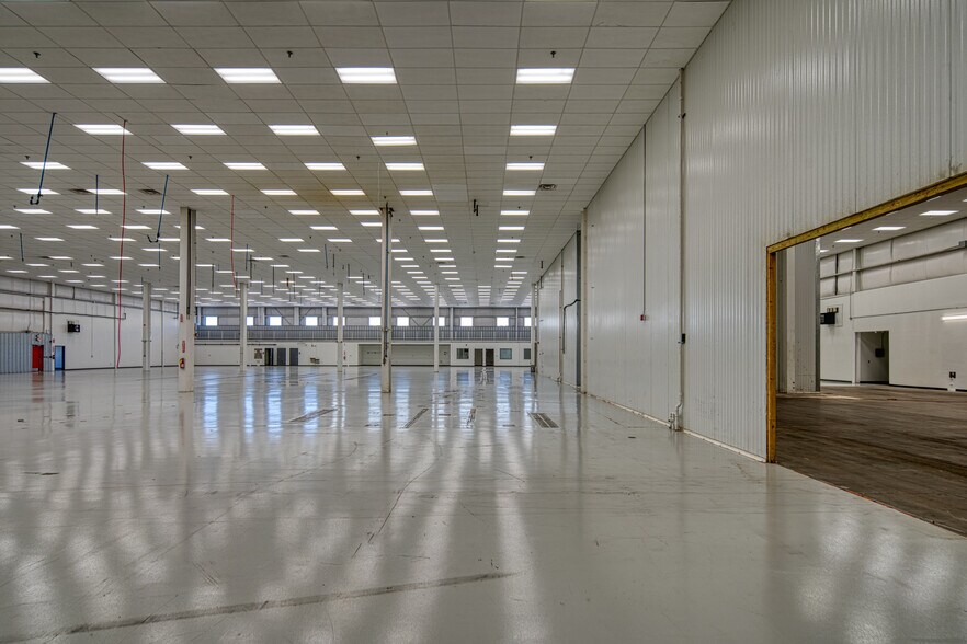 More Photos Of 2810 Karsten Ct SE, Albuquerque Manufacturing For Lease