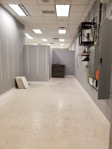 More Photos Of 4301 Pecanland Mall Dr, Monroe Freestanding For Lease