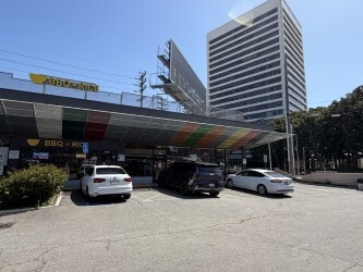 More Photos Of 11058-11086 Santa Monica Blvd, Los Angeles Storefront For Lease