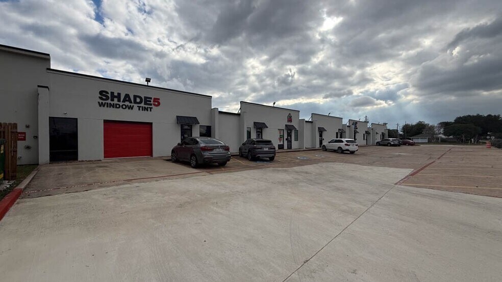 Primary Photo Of 1800 Dabney Dr, Pasadena Office Residential For Lease