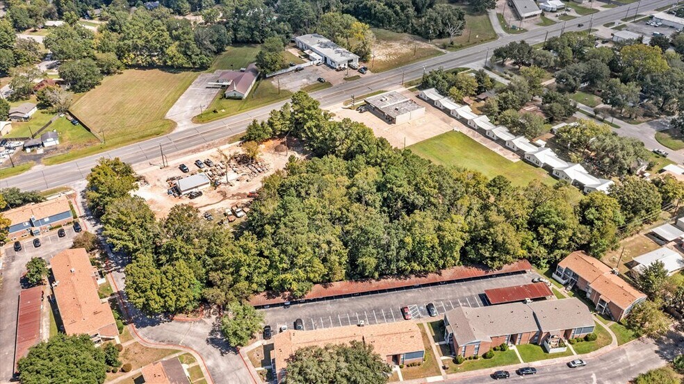 More Photos Of 1214 E Denman Ave, Lufkin Office For Sale