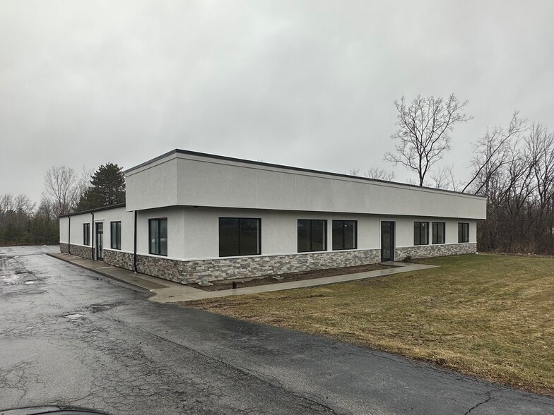 More Photos Of 3310 Southwestern Blvd, Orchard Park Freestanding For Lease