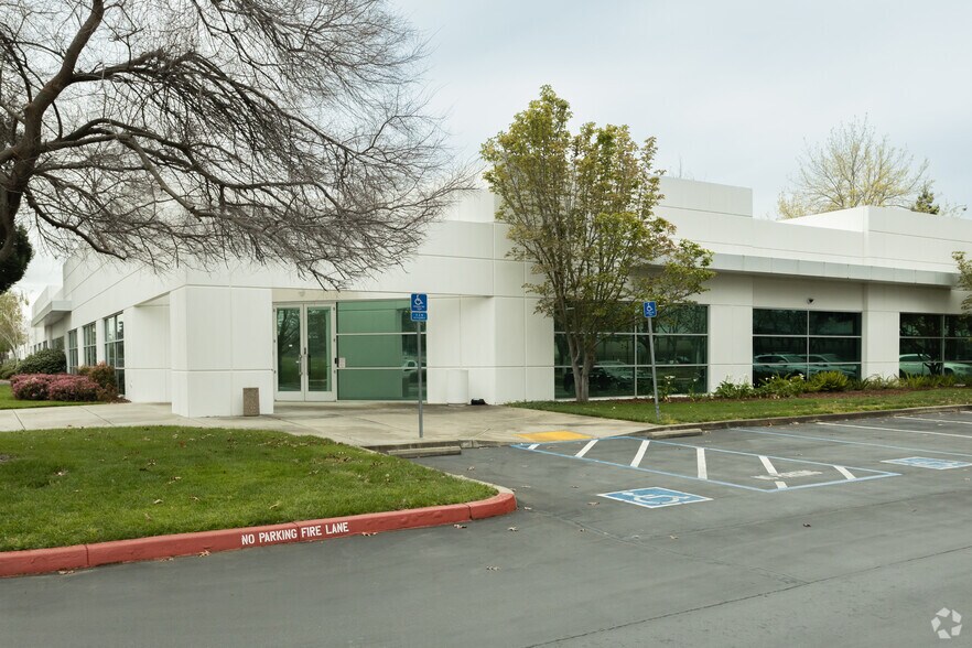 More Photos Of 3130 Kilgore Rd, Rancho Cordova Office For Lease