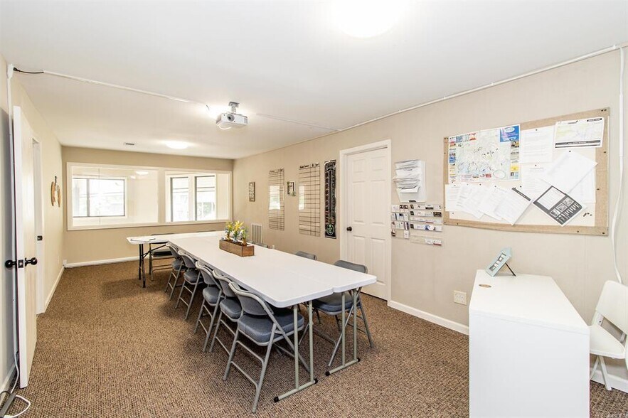 More Photos Of 5380 Central Ave, Hot Springs Office For Sale