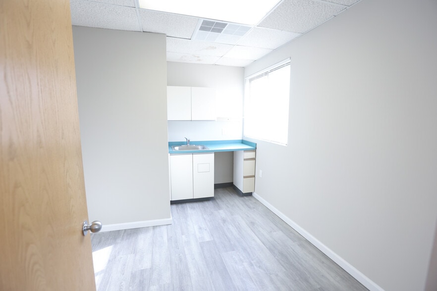 More Photos Of 180 White Rd, Little Silver Medical For Lease