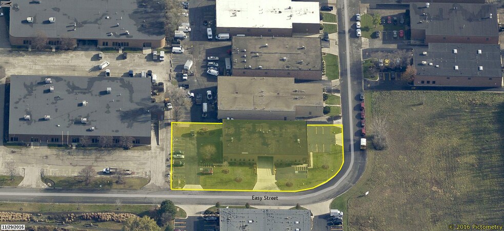 More Photos Of 123-133 Easy St, Carol Stream Warehouse For Lease