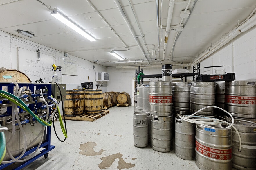 More Photos Of 120 S Park St, Traverse City Restaurant For Sale