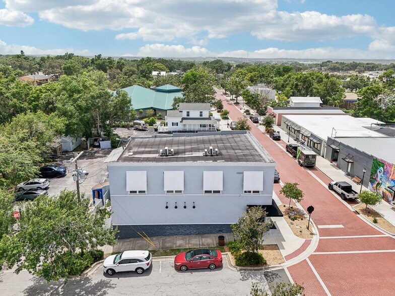 More Photos Of 801 W Montrose St, Clermont Restaurant For Sale