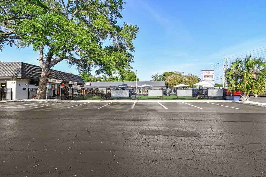 More Photos Of 14219 Walsingham Rd, Largo Unknown For Lease