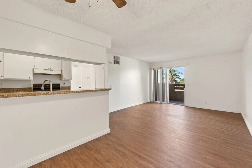 More Photos Of 13266 Foothill Blvd, Sylmar Apartments For Sale