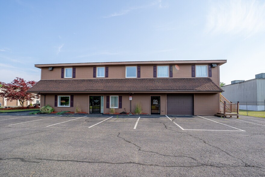 More Photos Of 63 Myron St, West Springfield Freestanding For Lease