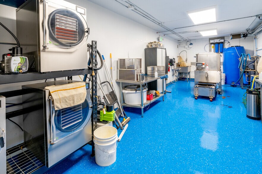 More Photos Of 711 W 8th St, Pueblo Manufacturing For Sale