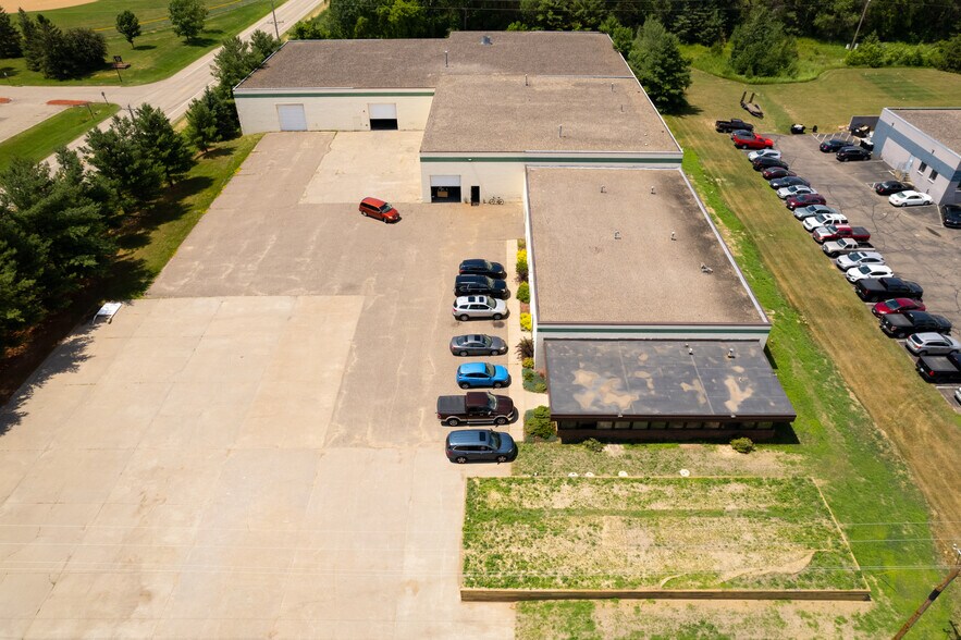 More Photos Of 15720 NE Lincoln St, Andover Manufacturing For Lease