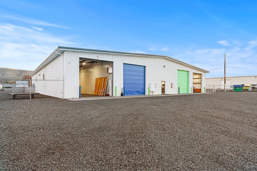 More Photos Of 1220 Industrial Way, Union Gap Warehouse For Lease