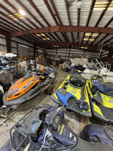 More Photos Of 5404 33rd St E, Bradenton Distribution For Sale