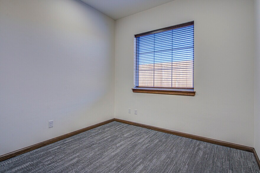 More Photos Of 1301 Magnolia Ct, Moore Office For Lease