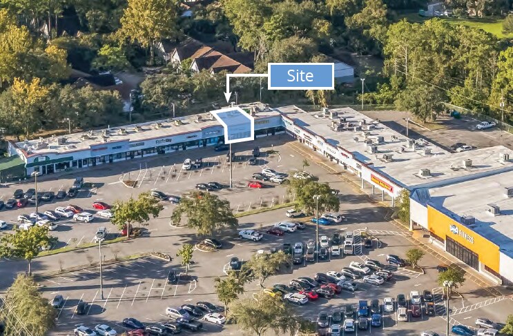 More Photos Of 2018-2132 SW 34th St, Gainesville General Retail For Lease