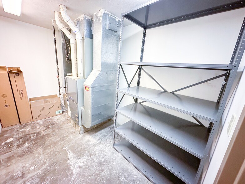 More Photos Of 8100 Ohio River Blvd, Emsworth Office For Lease