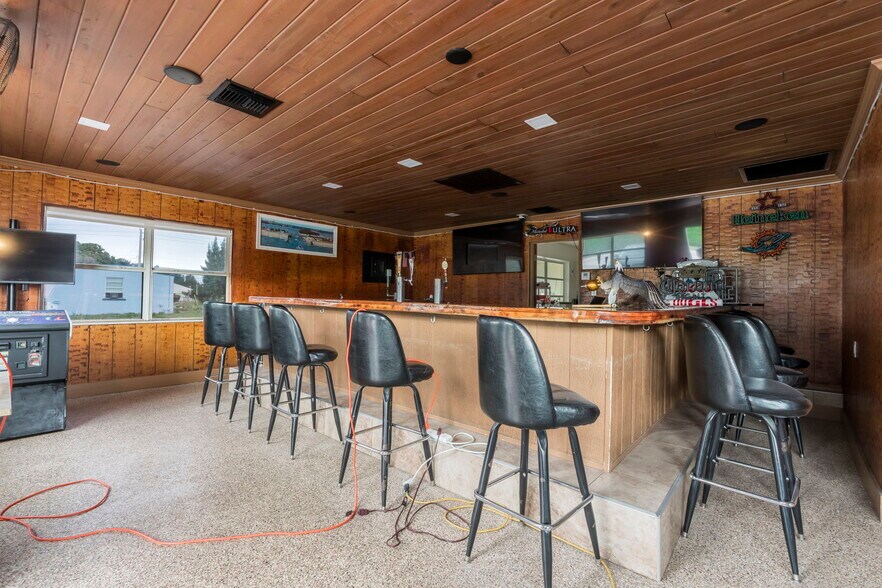 More Photos Of 945 Miner Rd, Lake Worth Storefront Retail Residential For Sale