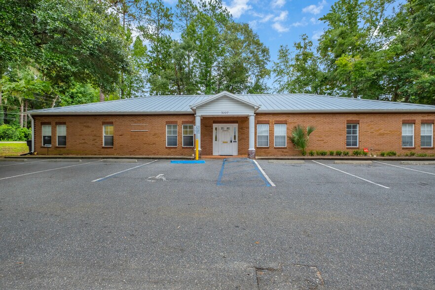 Primary Photo Of 3227-3229 Capital Medical Blvd, Tallahassee Office For Sale
