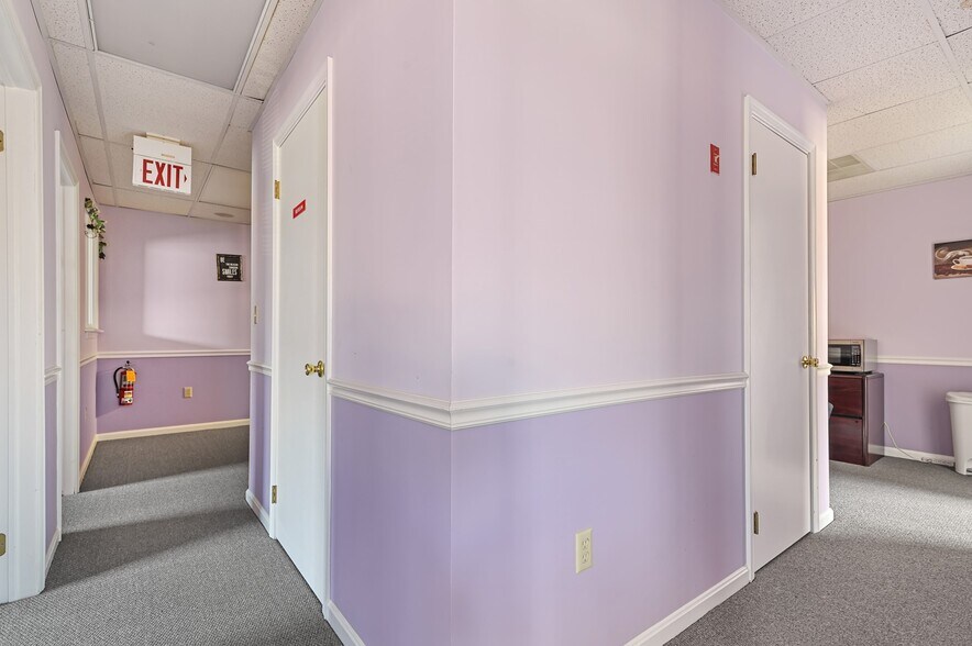 More Photos Of 838 Walker Sq, Dover Office For Sale