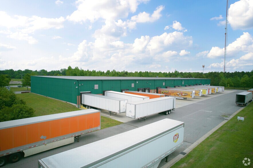 More Photos Of 1965 Northgate Commerce Pky, Suffolk Warehouse For Lease