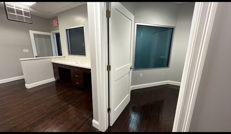 More Photos Of 18 Oliver St, Newark Office For Lease