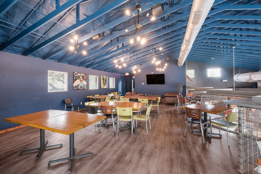 More Photos Of 13838 Jones Maltsberger Rd, San Antonio Restaurant For Sale