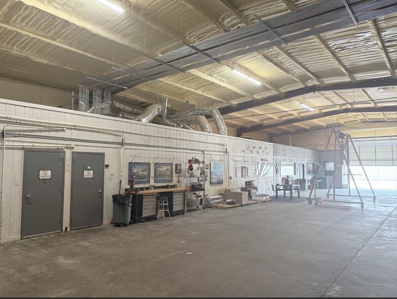 More Photos Of 818 W Veterans Memorial Hwy, Blanchard Industrial For Sale