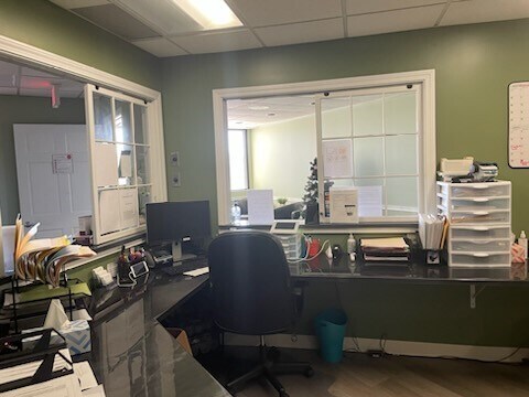 More Photos Of 1650 Elm St, Manchester Medical For Sale