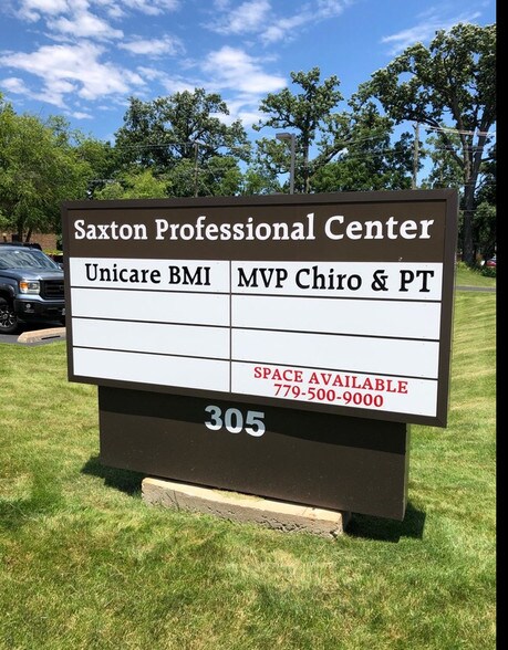 More Photos Of 305 Vine St, New Lenox Medical For Lease