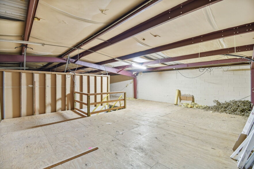 More Photos Of 1956 Kingsley Ave, Orange Park General Retail For Lease