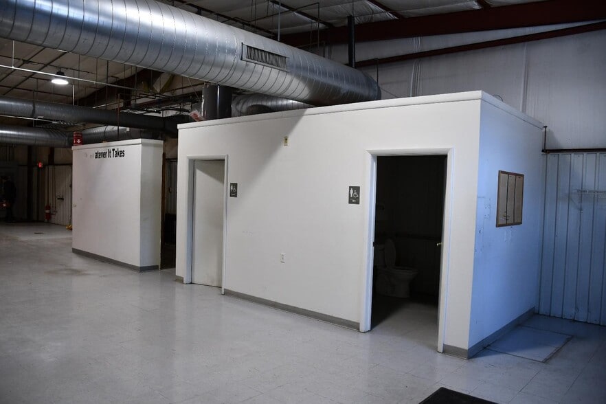 More Photos Of 107 Corona Ave, Groton Warehouse For Sale