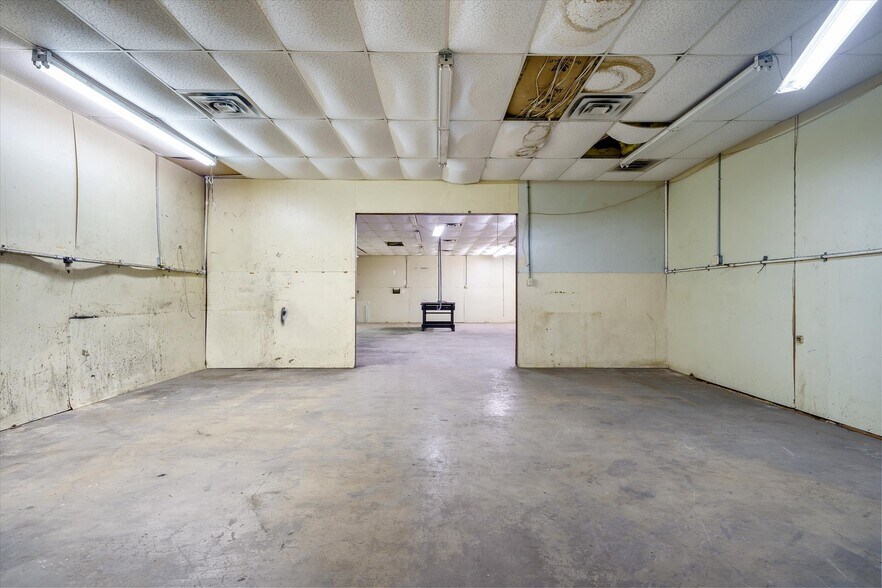More Photos Of 7439 FM 314, Ben Wheeler Industrial For Sale