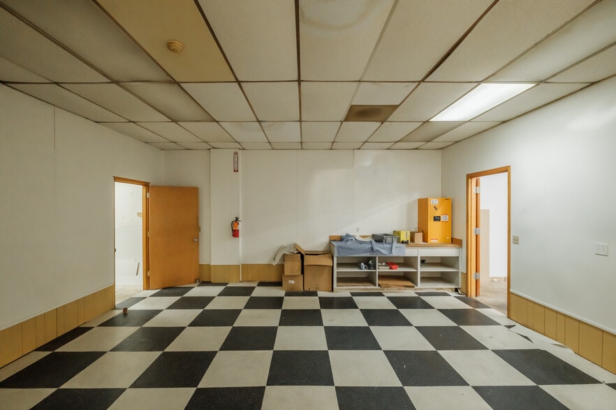 More Photos Of 1131 S Commercial Way SE, Albany Warehouse For Sale