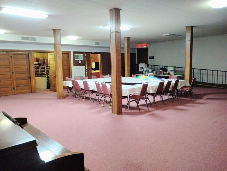More Photos Of 906 Elm St, Coffeyville Religious Facility For Sale