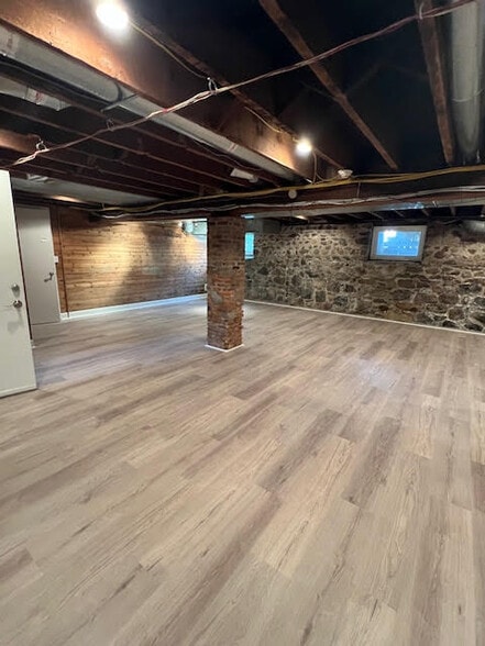 More Photos Of 2131 Five Mile Line Rd, Penfield Freestanding For Lease