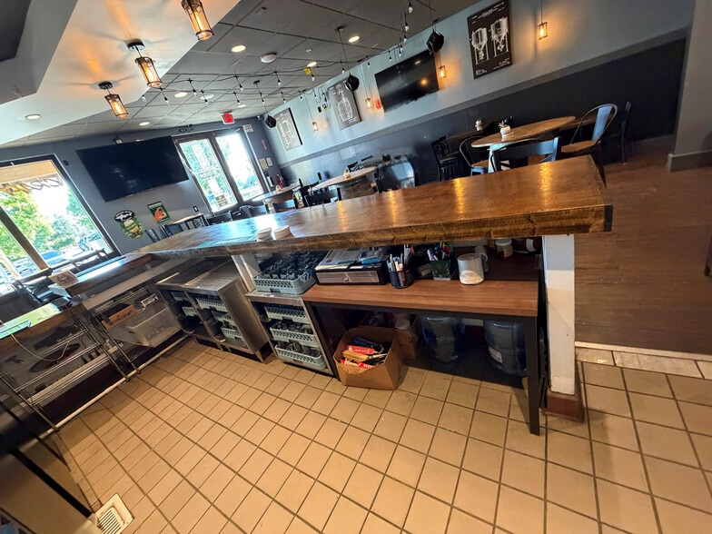 More Photos Of 101-201 E Vineyard Ave, Livermore Unknown For Lease