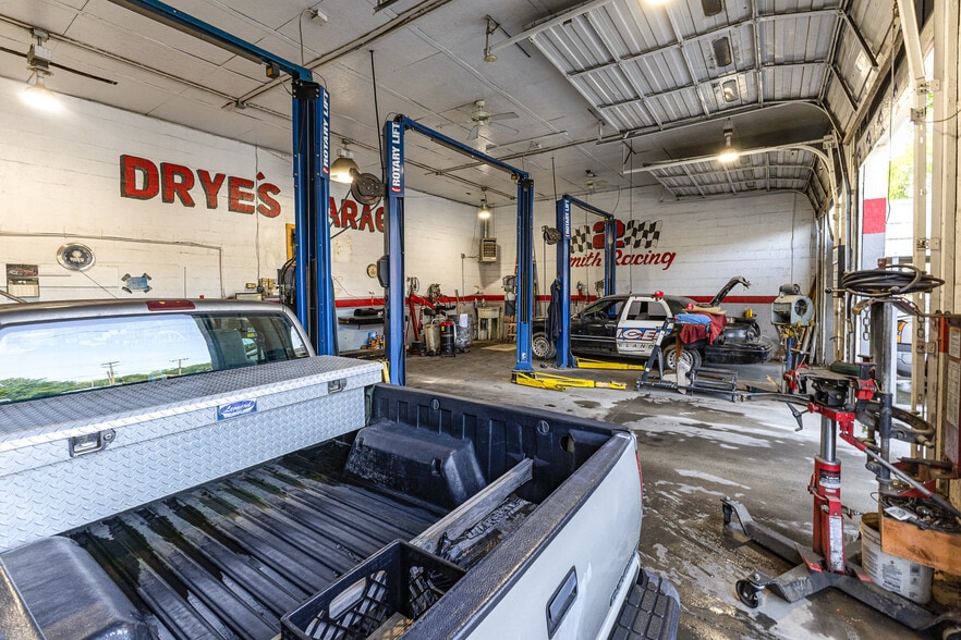 More Photos Of 347 Wilshire Ave SW, Concord Auto Dealership For Sale