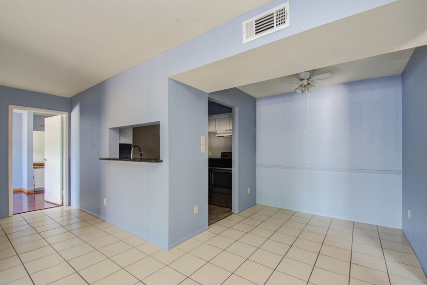 More Photos Of 12506 Ashford Meadow Dr, Houston Apartments For Sale