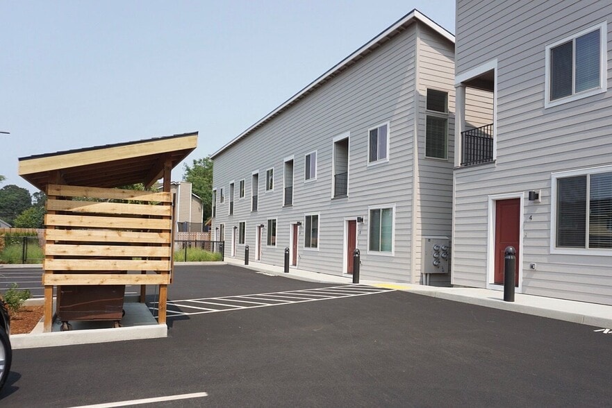 More Photos Of 17345 SW Blanton St, Beaverton Apartments For Sale
