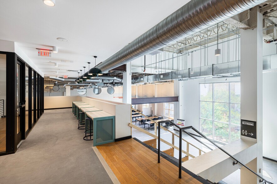 More Photos Of 7401 Lone Star Dr, Plano Unknown For Lease