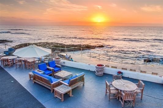 More Photos Of 1370 Sunset Cliffs Blvd, San Diego Hotel For Sale