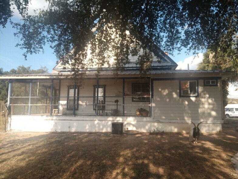 More Photos Of 9900 E State Highway 71, Spicewood Storefront For Lease