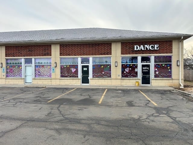 More Photos Of 4590 Princeton Ln, Lake In The Hills Storefront Retail Office For Sale