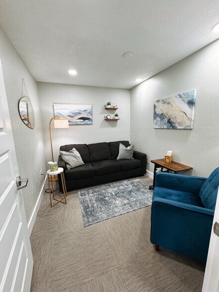 More Photos Of 905 S Missouri Ave, Lakeland Coworking Space