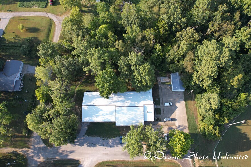 More Photos Of 402 Mae Orr St, Enfield Hotel For Sale